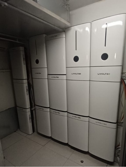 UPS and battery backup power installation